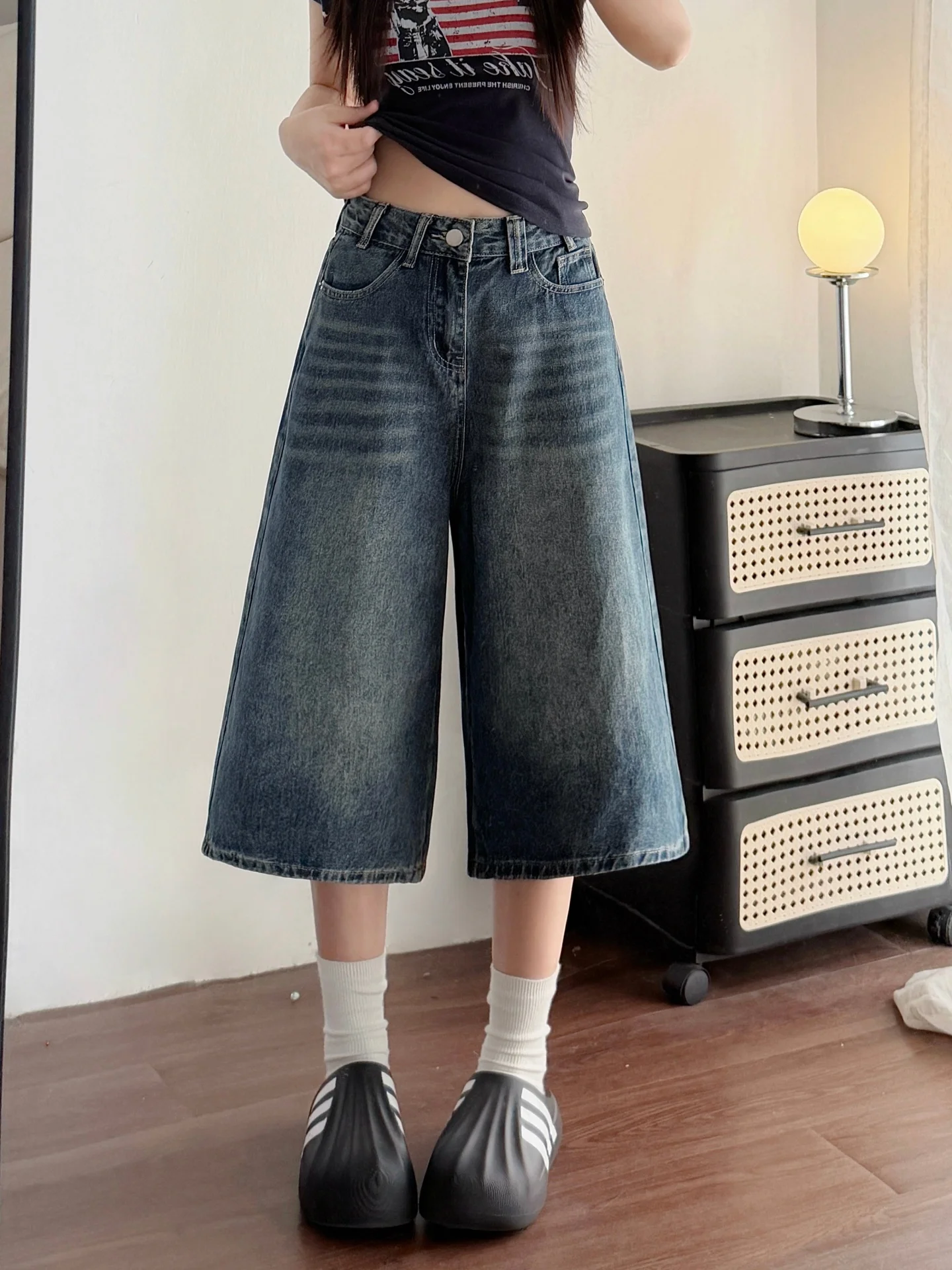 American Retro Seven-Five Women's Jeans High Waist Loose Wide Leg Summer Casual Wear Resistant High Street Short Shorts
American Retro Seven-Five Women's Jeans High Waist Loose Wide Leg Summer Casual Wear Resistant High Street Short Shorts