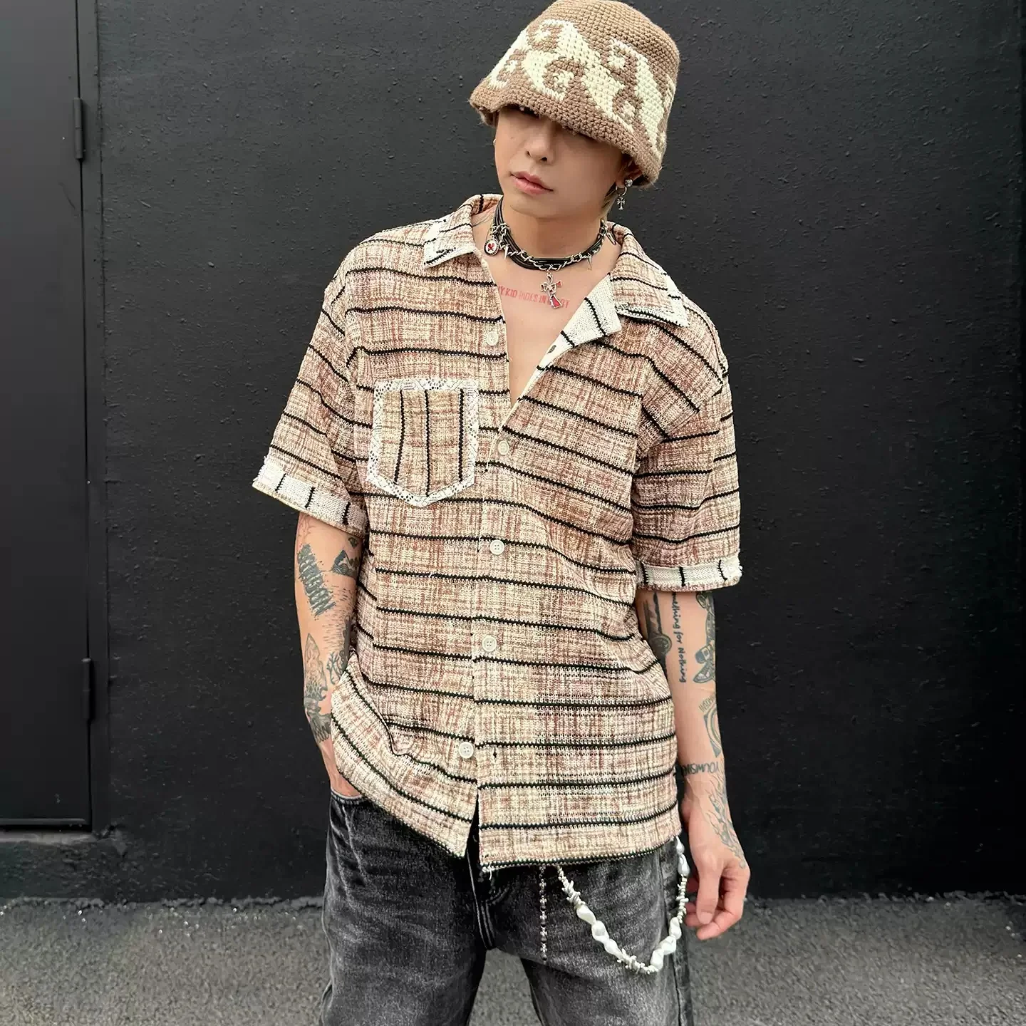 American Style Stripe Short Sleeve Shirts Unisex In Summer Fashionable Loose Casual Retro Turn-Down Collar Breathable Tops
American Style Stripe Short Sleeve Shirts Unisex In Summer Fashionable Loose Casual Retro Turn-Down Collar Breathable Tops