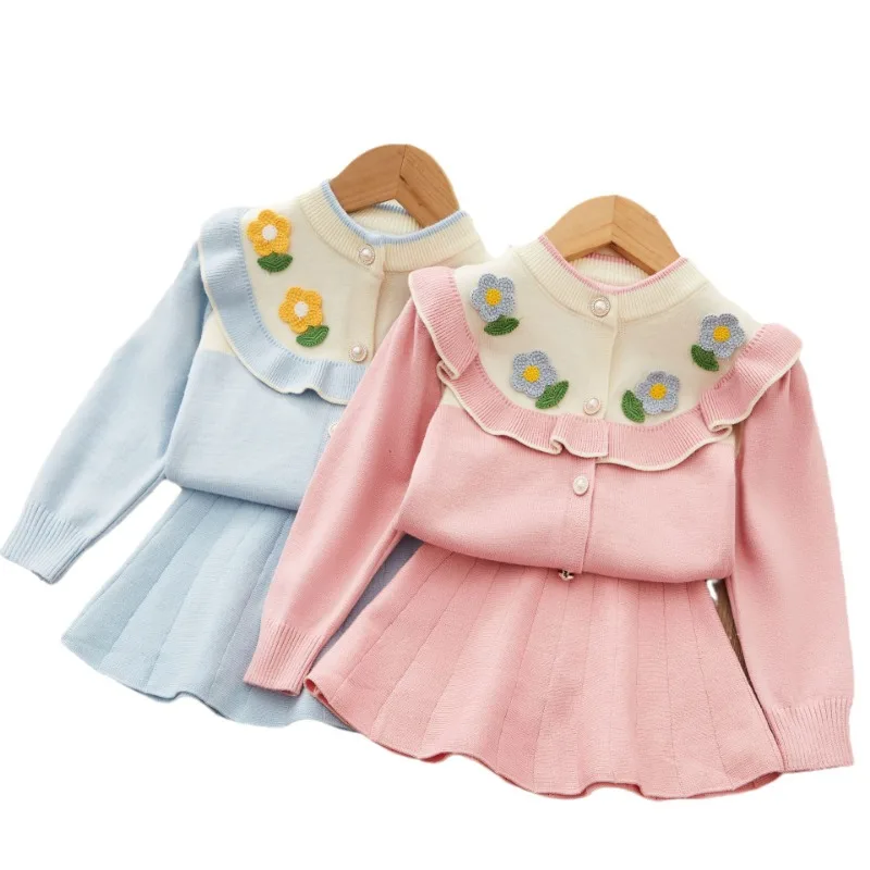 Girls Sweater Sets Autumn/Winter New Girls Flower Embroidery Knit Top+Striped Pleated Skirt Sweet Cute 2 Pcs Girls Set
Girls Sweater Sets Autumn/Winter New Girls Flower Embroidery Knit Top+Striped Pleated Skirt Sweet Cute 2 Pcs Girls Set