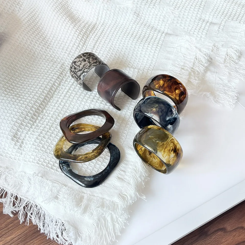 Trendy Multi-color Irregular Shaped Smudged Effect Resin Bangle, Genuine Leather Pattern Personalized Wristband, Bracelet Women
Trendy Multi-color Irregular Shaped Smudged Effect Resin Bangle, Genuine Leather Pattern Personalized Wristband, Bracelet Women