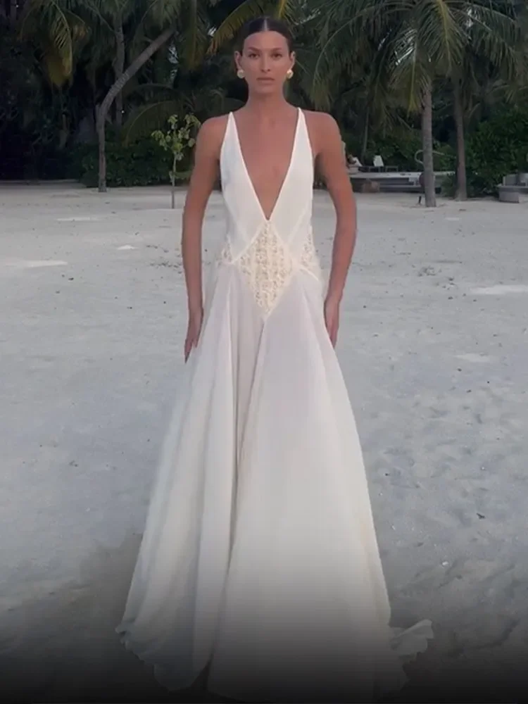 Women Elegant White Deep V Neck Sleeveless Maxi Dress Chic Hollow Out Splicing Slim A-line Long Vestdios 2025 Beach Holiday Robe
Women Elegant White Deep V Neck Sleeveless Maxi Dress Chic Hollow Out Splicing Slim A-line Long Vestdios 2025 Beach Holiday Robe