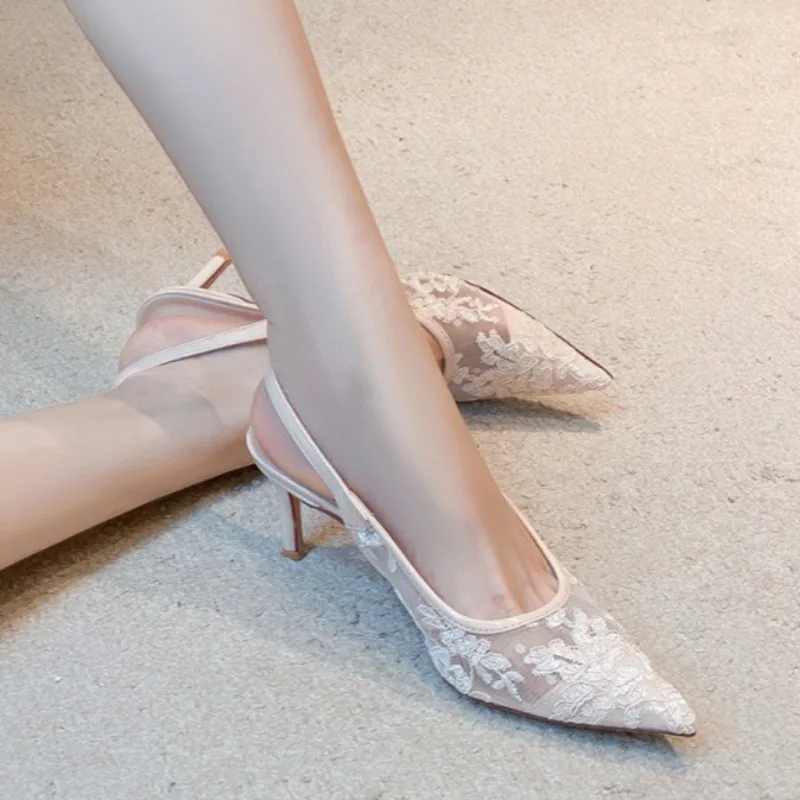 2025 autumn new French lace hollowed pointed not tired feet high heels mesh apricot stiletto single shoes women
2025 autumn new French lace hollowed pointed not tired feet high heels mesh apricot stiletto single shoes women