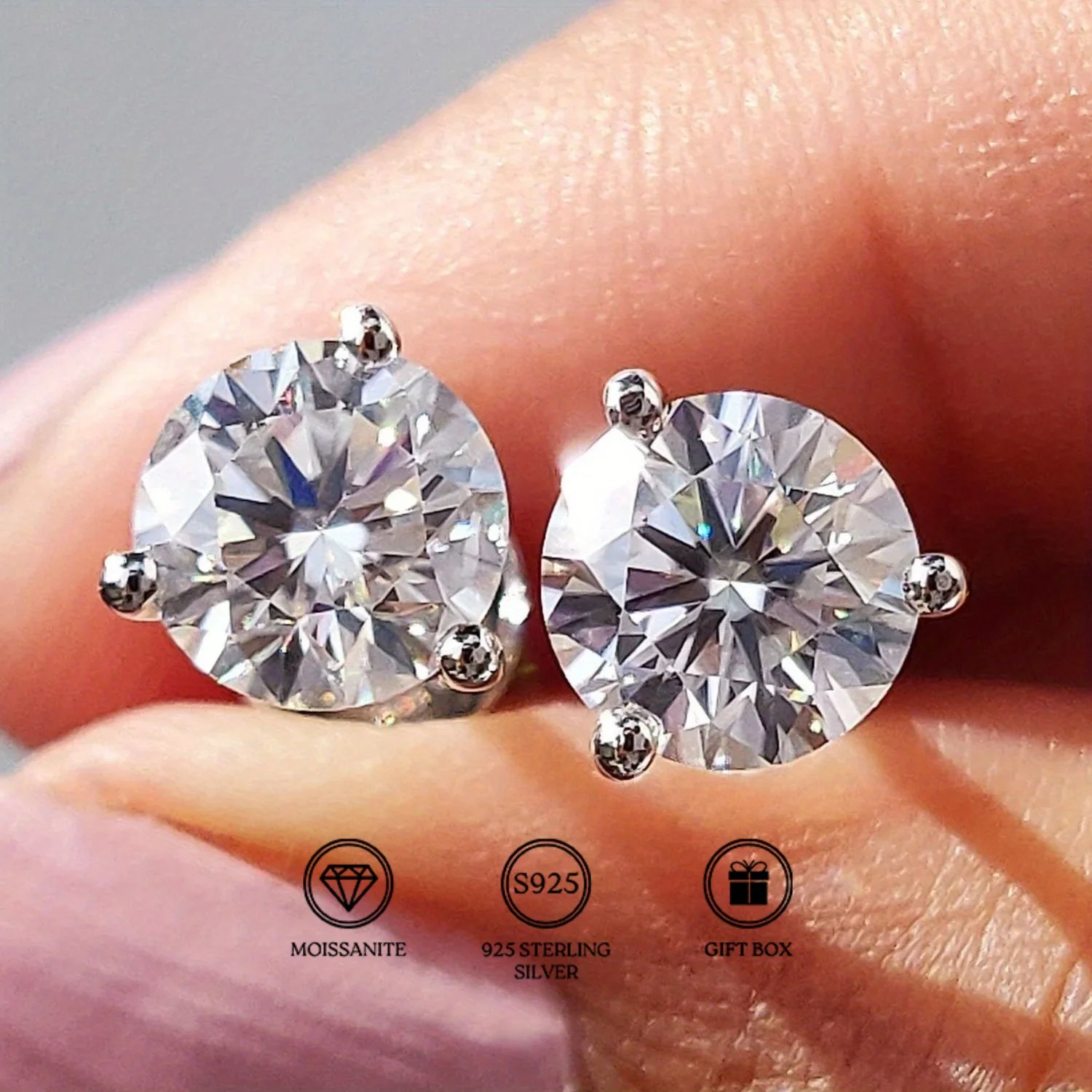 1pair 0.5/1/2/3Carat The Classic Round Moissanite S925 Silver Stud Earrings, Exquisite and Unique Earrings.
1pair 0.5/1/2/3Carat The Classic Round Moissanite S925 Silver Stud Earrings, Exquisite and Unique Earrings.