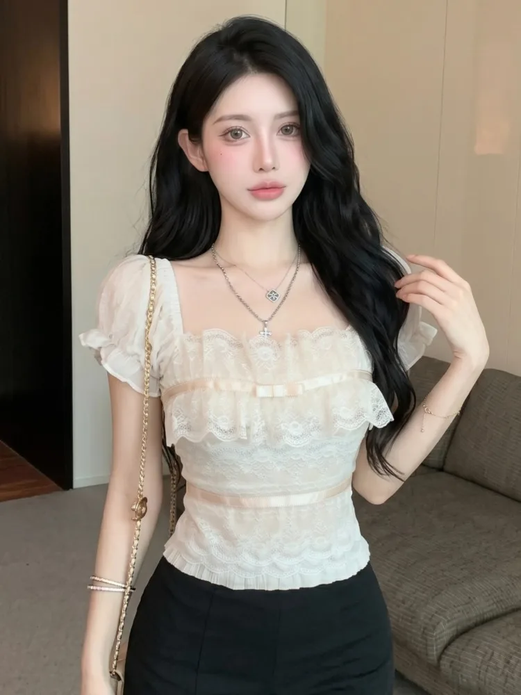 Korean Style Square Collar Bubble Sleeve Lace Patchwork Short Sleeve T-Shirt Women Summer Knot Design Slimming Top
Korean Style Square Collar Bubble Sleeve Lace Patchwork Short Sleeve T-Shirt Women Summer Knot Design Slimming Top