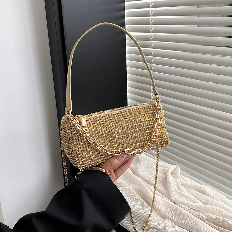 PU Bling CHAINS Shoulder Bags Light Luxury Exquisite Ladies Bags 2025 Brand Solid Color High Quality Commute Women's Handbags
PU Bling CHAINS Shoulder Bags Light Luxury Exquisite Ladies Bags 2025 Brand Solid Color High Quality Commute Women's Handbags
