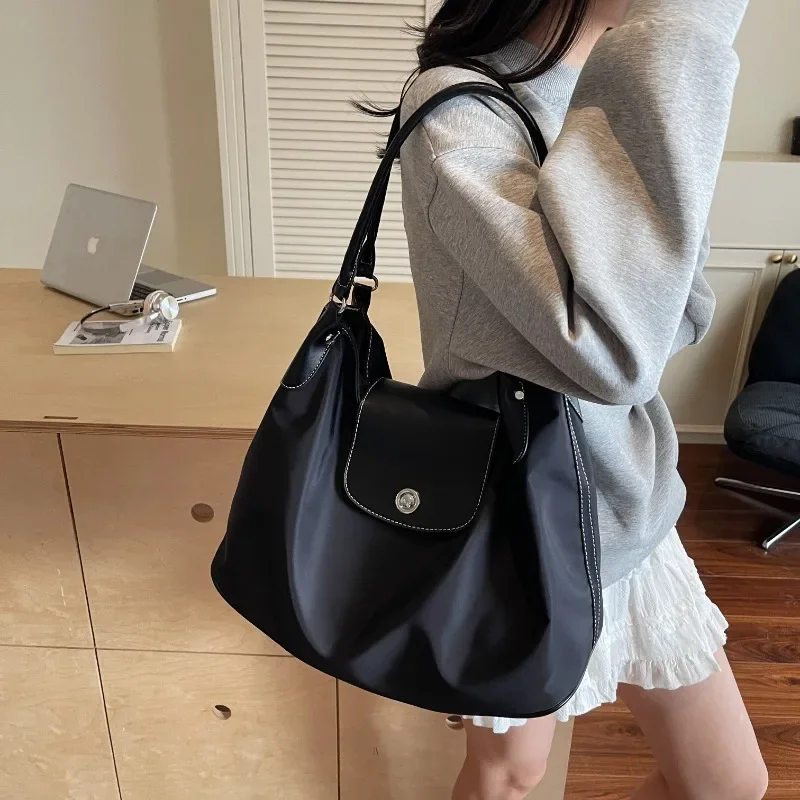 High-capacity Handbag Women Fashion Colorblock Zipper Shoulder Bag Casual Versatile Crossbody Bag for Women Designer Luxury Bag
High-capacity Handbag Women Fashion Colorblock Zipper Shoulder Bag Casual Versatile Crossbody Bag for Women Designer Luxury Bag