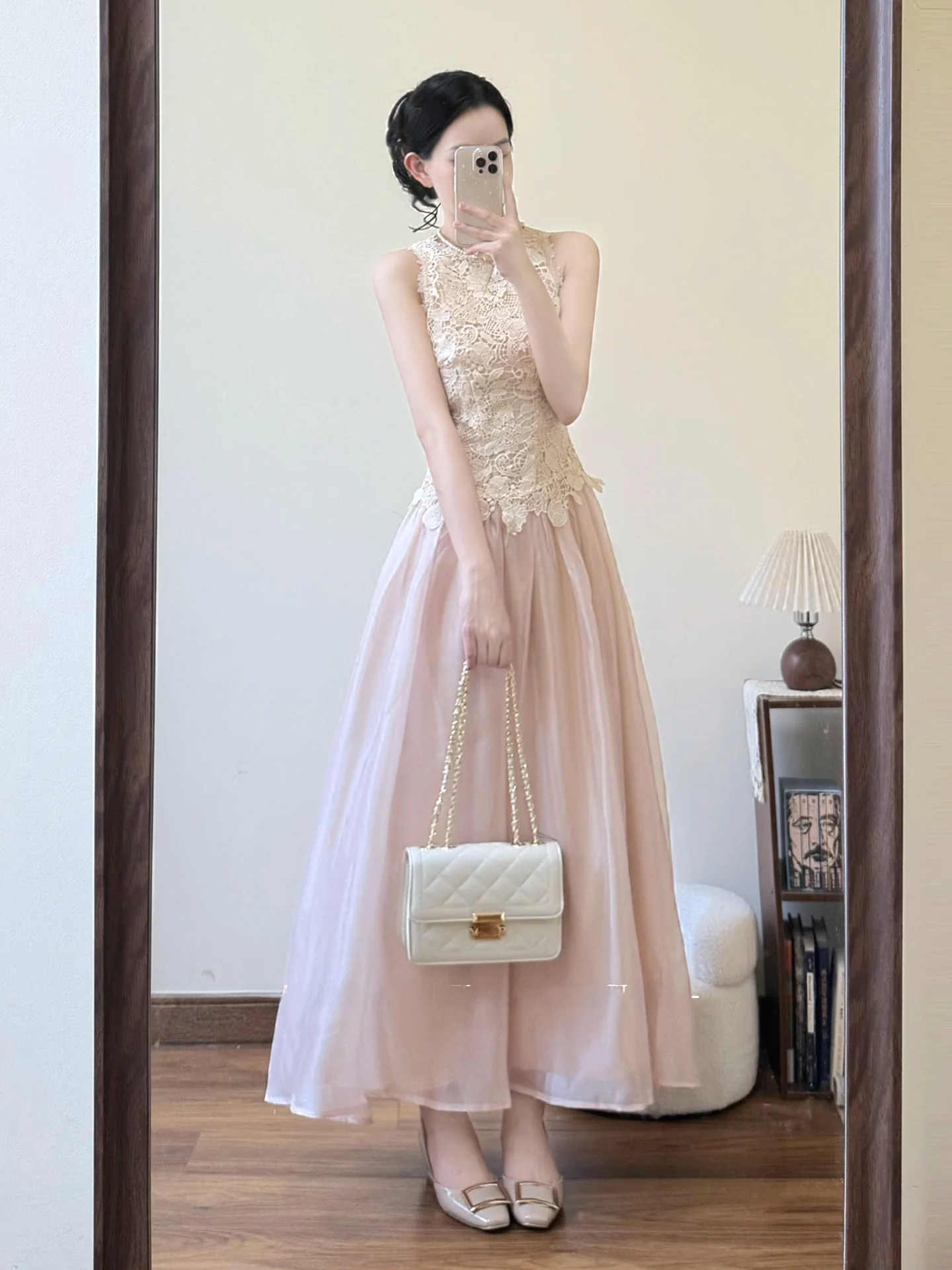 French Style Lace Heavy Work Dress Summer A-Line Skirt Sleeveless Zipper Closure Princess Skirt Birthday Dress Party Dress
French Style Lace Heavy Work Dress Summer A-Line Skirt Sleeveless Zipper Closure Princess Skirt Birthday Dress Party Dress