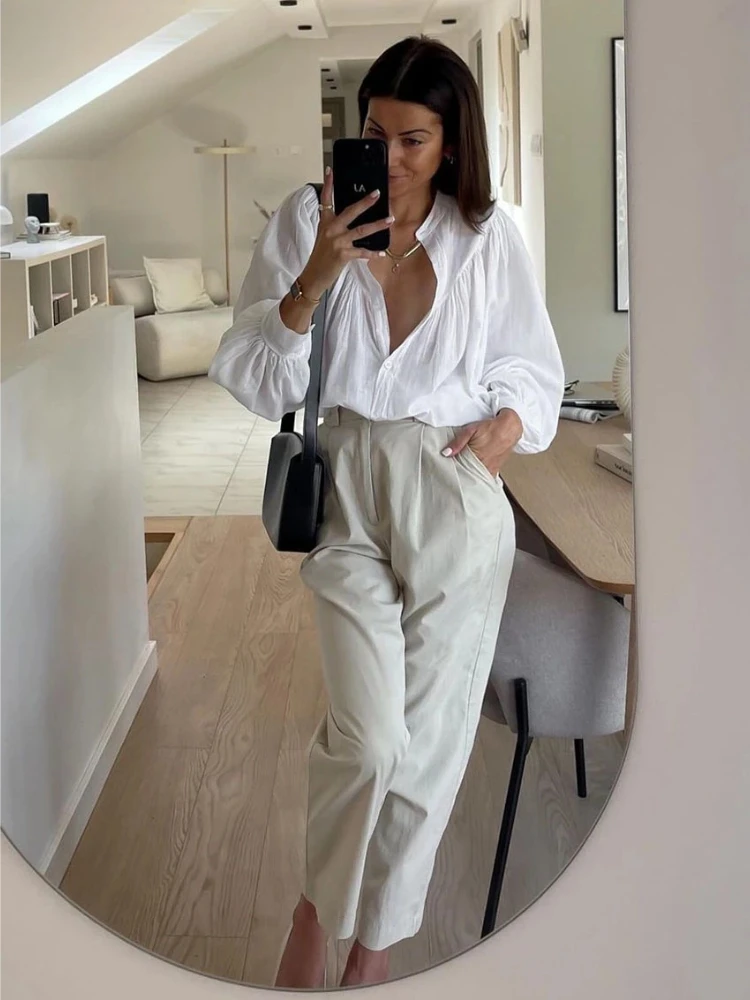 Llinar Casual Loose White Cotton Women's Blouse 2025 Fashion Stand Collar Long Sleeve Shirt Elegant Classic Solid Top Female
Llinar Casual Loose White Cotton Women's Blouse 2025 Fashion Stand Collar Long Sleeve Shirt Elegant Classic Solid Top Female