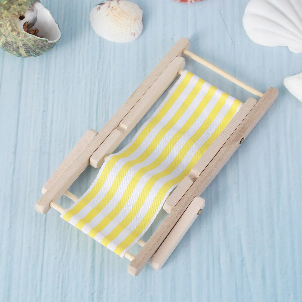 1Pcs Miniature Wooden Recliner Chair Kids Room Decor Premium Material Creative Play Accessory for Mini Scene Setting DIY Gift
1Pcs Miniature Wooden Recliner Chair Kids Room Decor Premium Material Creative Play Accessory for Mini Scene Setting DIY Gift