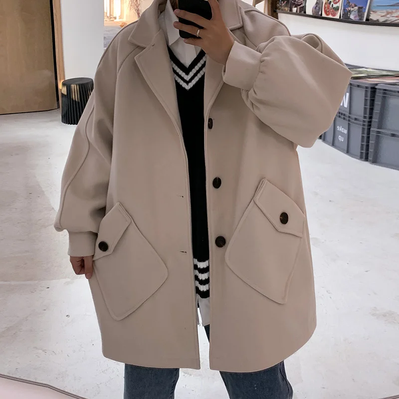 Autumn Winter Mid-length Woolen Coat Men Warm Fashion Casual Oversized Woolen Coat Men Korean Loose Woolen Jacket Mens Overcoat
Autumn Winter Mid-length Woolen Coat Men Warm Fashion Casual Oversized Woolen Coat Men Korean Loose Woolen Jacket Mens Overcoat
