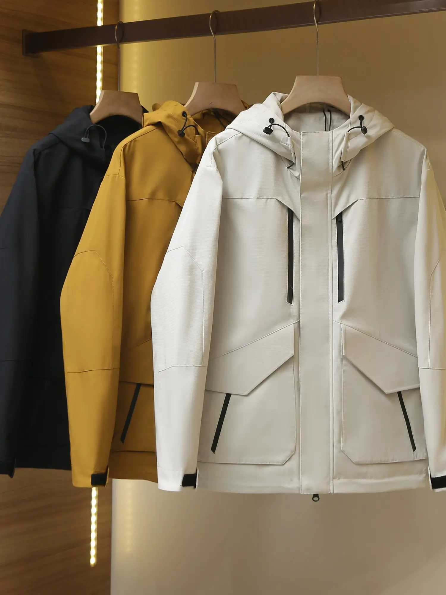 High-End Outdoor Men's Casual Hooded Jacket Waterproof Windproof Climbing Coat Fashionable Urban Style Standard Fit Spring Se...
High-End Outdoor Men's Casual Hooded Jacket Waterproof Windproof Climbing Coat Fashionable Urban Style Standard Fit Spring Se...