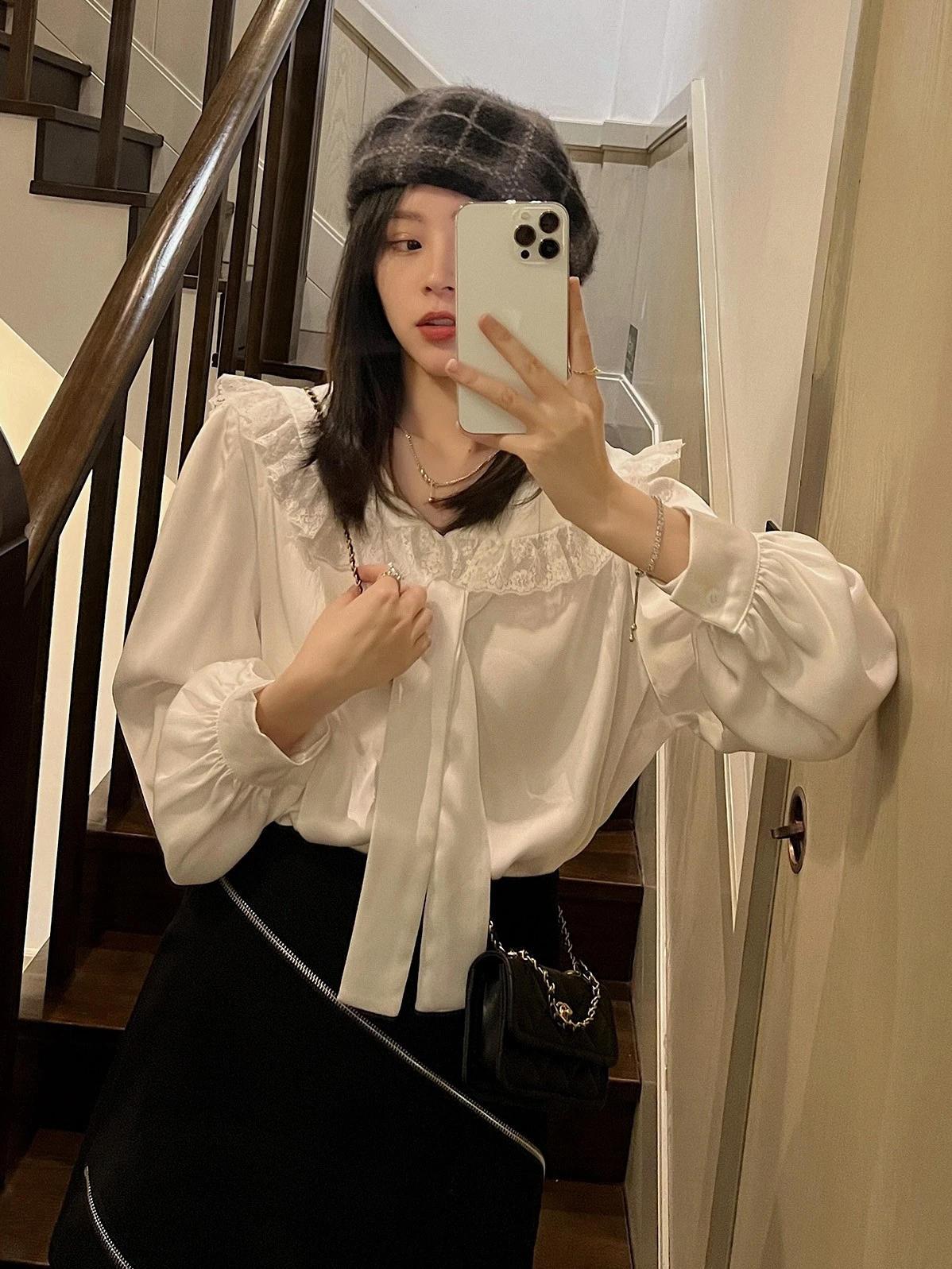 Twins White irt Women's Spring 2025 New Sle Turn-down Collar Lace Trim Chiffon Top Korean Sle Commute Wind Straight Tube
Twins White irt Women's Spring 2025 New Sle Turn-down Collar Lace Trim Chiffon Top Korean Sle Commute Wind Straight Tube