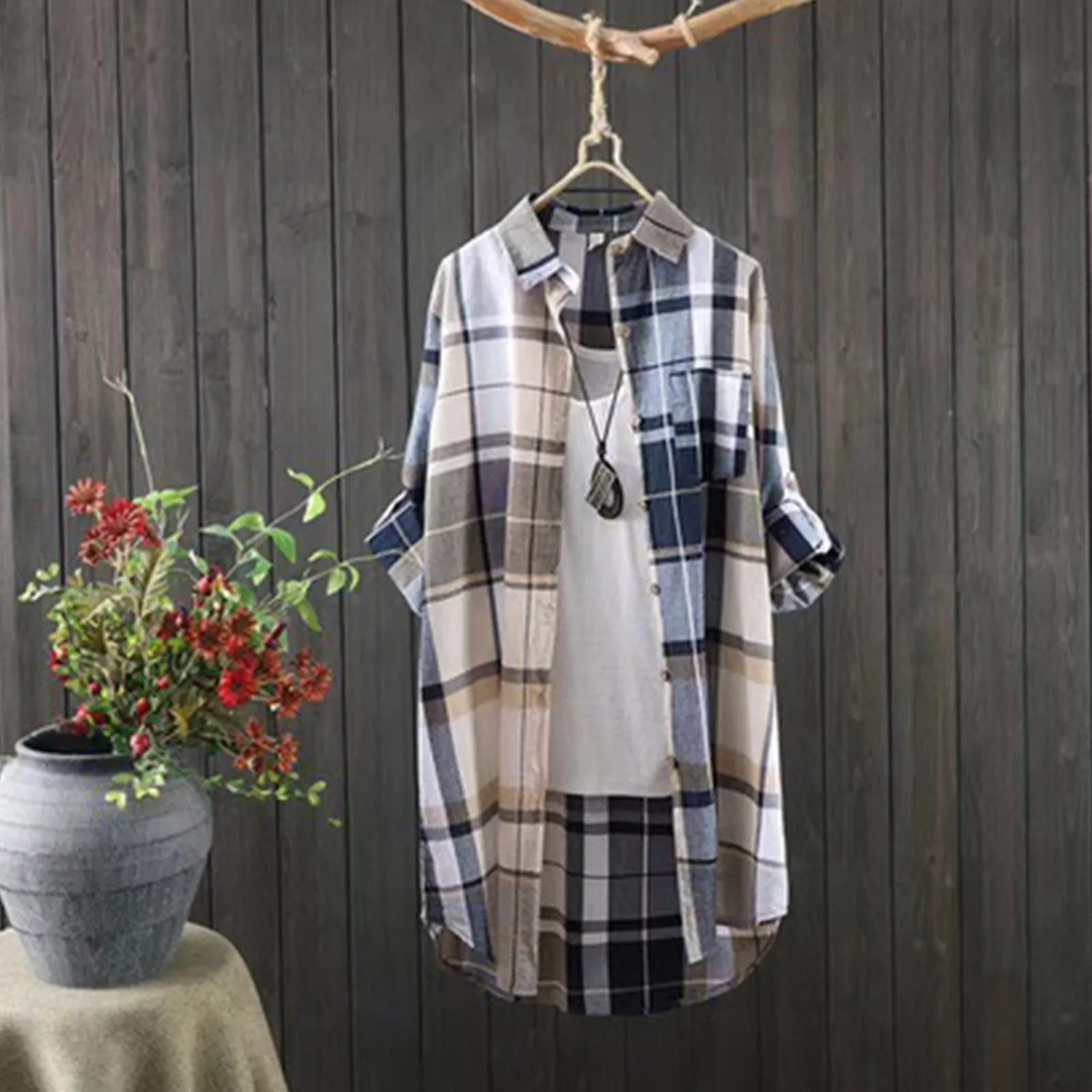 Women's Plaid printed Shirt Long Cardigan Spring Autumn Fashionable Lapel Korean Style Loose Casual Thin Jacket Top Blouses
Women's Plaid printed Shirt Long Cardigan Spring Autumn Fashionable Lapel Korean Style Loose Casual Thin Jacket Top Blouses