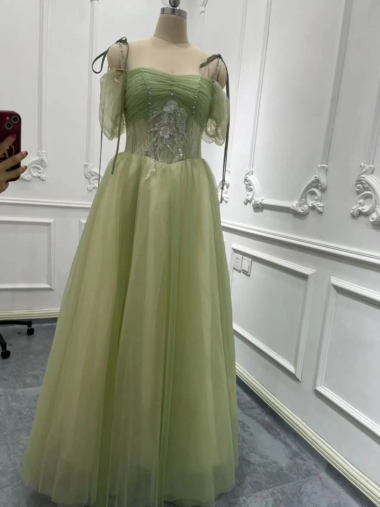 Real Picture Stock Elegant Long Formal Evening Dresses Spaghetti Strap Lace Tulle A Line Women Wedding Party Dress Prom Occasion
Real Picture Stock Elegant Long Formal Evening Dresses Spaghetti Strap Lace Tulle A Line Women Wedding Party Dress Prom Occasion