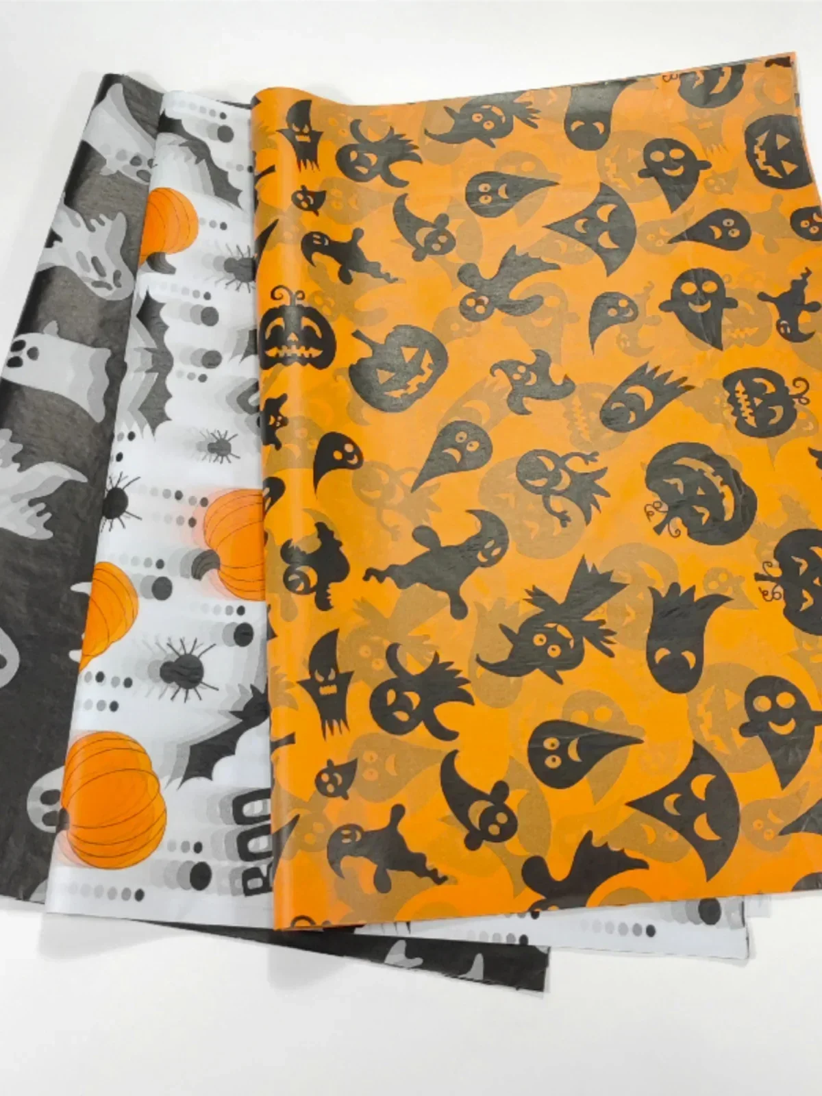 Halloween Gift Wrapping Paper Tissue Paper Ghost Bat Pumpkin Craft Paper Gift Packaging Holiday Decoration 50 sheets/lot
Halloween Gift Wrapping Paper Tissue Paper Ghost Bat Pumpkin Craft Paper Gift Packaging Holiday Decoration 50 sheets/lot