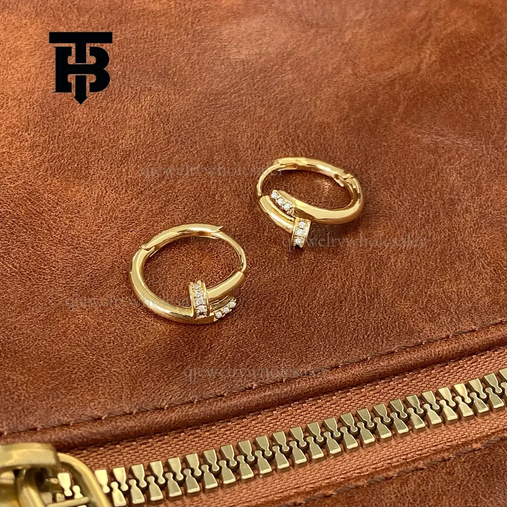 TB BHULAMTE Designer Luxury Nail Earrings High-end Accessories Ins Style Niche Light Luxury Plain Circle Super Sparkling Zircon Ear Studs Women's Jewelry
TB BHULAMTE Designer Luxury Nail Earrings High-end Accessories Ins Style Niche Light Luxury Plain Circle Super Sparkling Zircon Ear Studs Women's Jewelry
