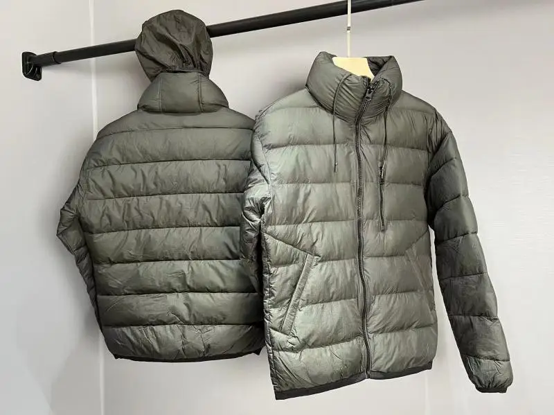 Thiened Cotton Jaet for Men Winter Warm Hidden Hat Design Stand Fit Youth Trend Zipper Closure Pure Color Casual Wear
Thiened Cotton Jaet for Men Winter Warm Hidden Hat Design Stand Fit Youth Trend Zipper Closure Pure Color Casual Wear
