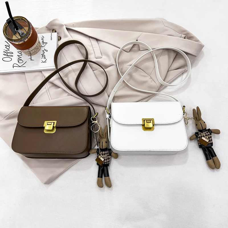 Сумки нейтрального цвета подходят для ежедневных поездок на работу и офиса. Они включают сумки на одно плечо и сумки через плечо.
Сумки нейтрального цвета подходят для ежедневных поездок на работу и офиса. Они включают сумки на одно плечо и сумки через плечо.