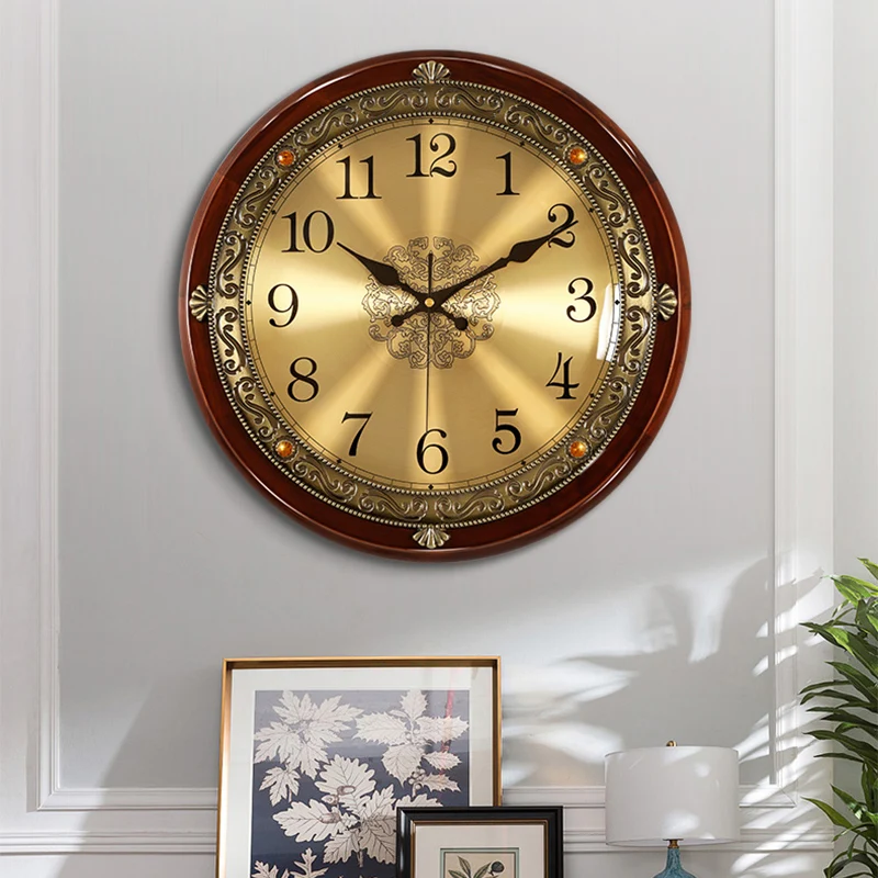 New Chinese-style solid round wood wall-mounted clock European-style home restaurant light luxury fashion
New Chinese-style solid round wood wall-mounted clock European-style home restaurant light luxury fashion