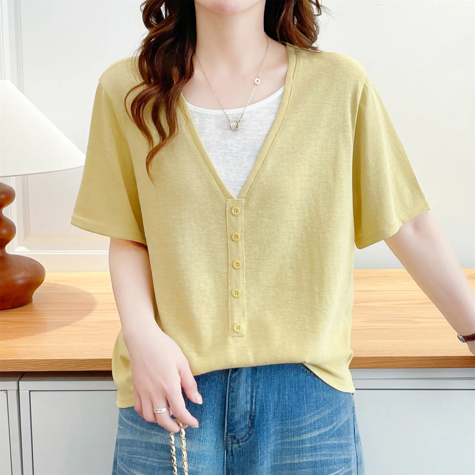 2026 Summer Plus Size Fake Two Piece T-Shirt Women Color Block Short Sleeve Pullover Simple Casual Tops For Curvy Ladies 6206
2026 Summer Plus Size Fake Two Piece T-Shirt Women Color Block Short Sleeve Pullover Simple Casual Tops For Curvy Ladies 6206