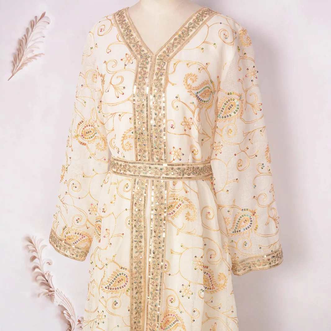 Middle East Muslim Arab Women's Clothing Dubai Embroidered Beaded Evening Dress Dress Fashion Simple Temperament Elegant Holiday
Middle East Muslim Arab Women's Clothing Dubai Embroidered Beaded Evening Dress Dress Fashion Simple Temperament Elegant Holiday