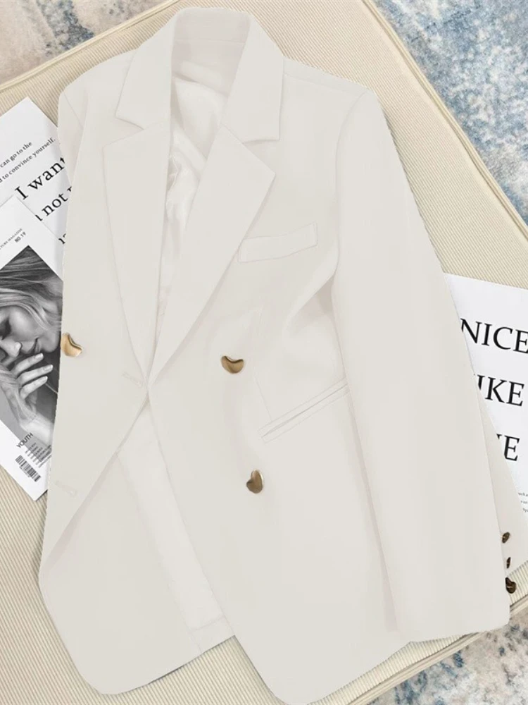 2025 Spring and Autumn New Gray Korean Version of British Style Blazer Women's French Texture Fashion Small Suit Comfort
2025 Spring and Autumn New Gray Korean Version of British Style Blazer Women's French Texture Fashion Small Suit Comfort