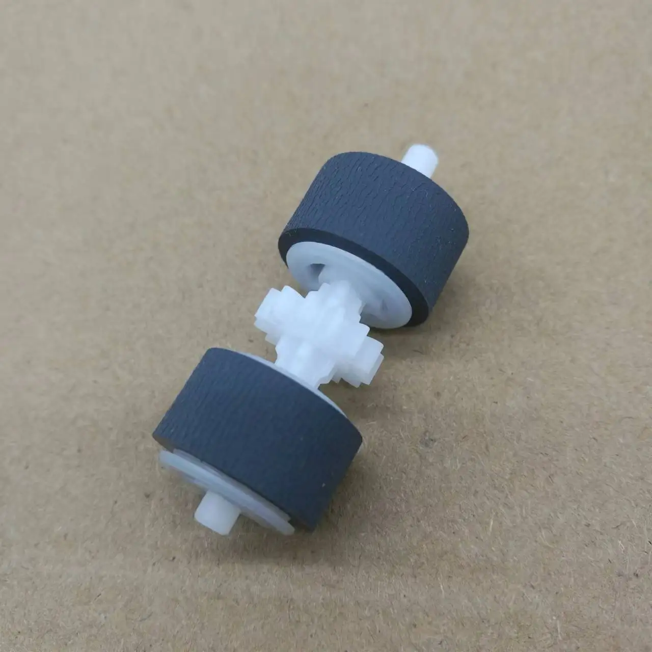 Ролик захвата подходит для Epson 5170 4850 3850 5180 3750 3700 3760 ET-M1000 3710 3830 5150 4760 4750
Ролик захвата подходит для Epson 5170 4850 3850 5180 3750 3700 3760 ET-M1000 3710 3830 5150 4760 4750