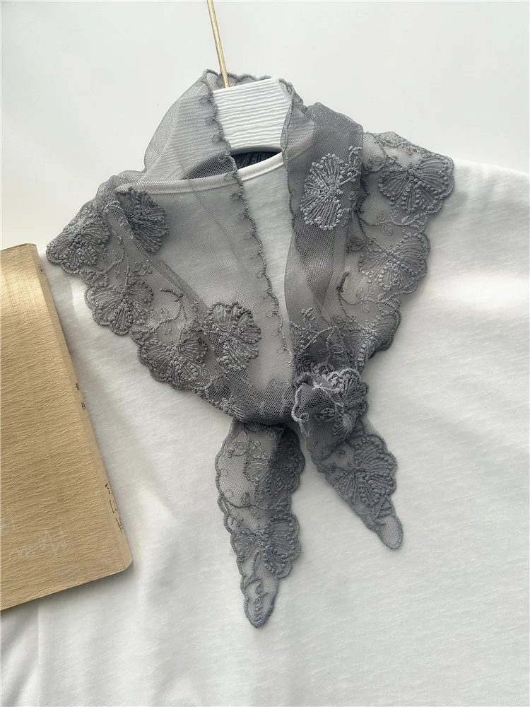 Модный женский маленький кружевной шарф с треугольной вышивкой, весенне-летняя декоративная маленькая повязка на голову в стиле ретро
Модный женский маленький кружевной шарф с треугольной вышивкой, весенне-летняя декоративная маленькая повязка на голову в стиле ретро
