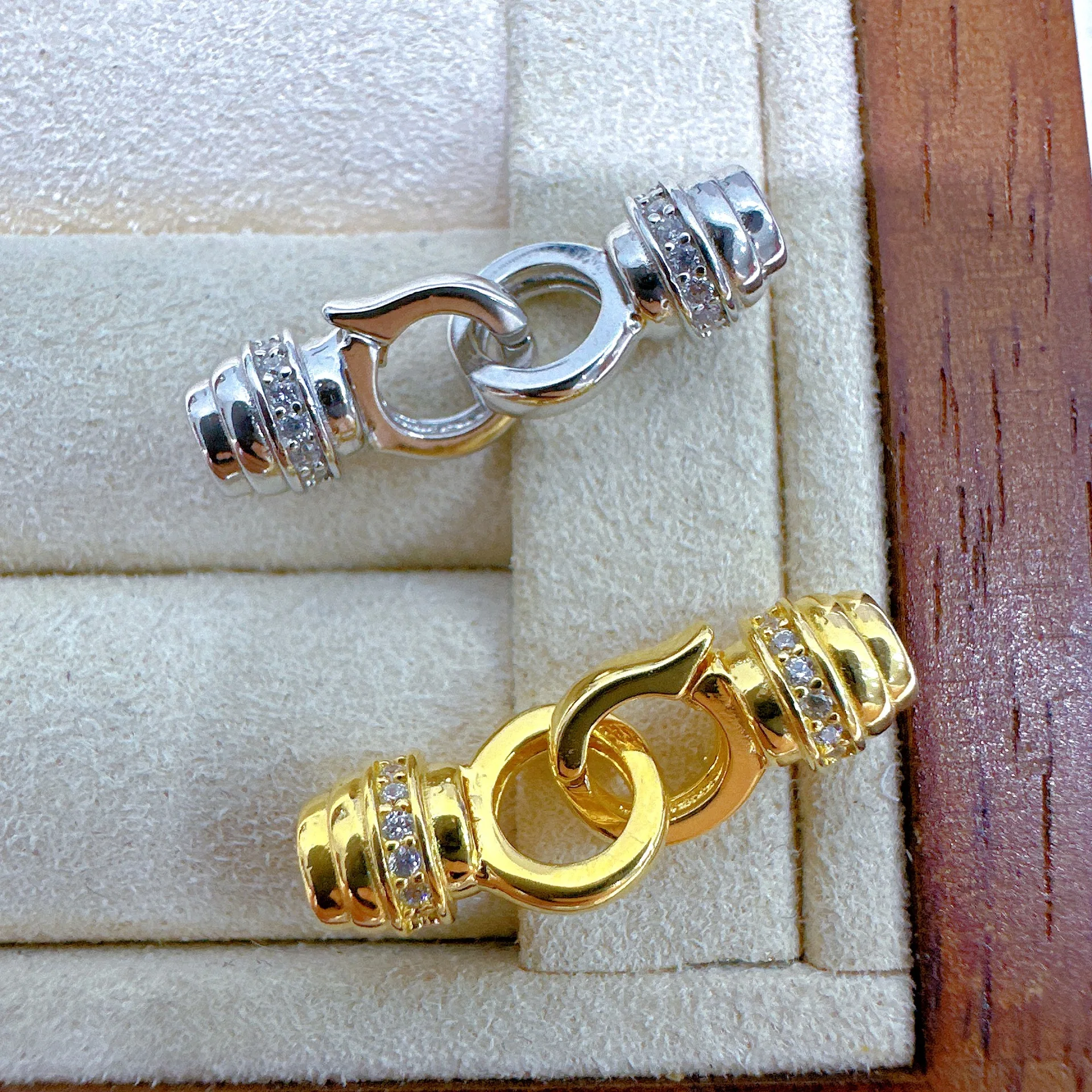 1 Piece Copper Gold-plated Round Pearl Buckle Tail Connection Buckle DIY Jewelry Handmade Bracelet Necklace Beading Accessories
1 Piece Copper Gold-plated Round Pearl Buckle Tail Connection Buckle DIY Jewelry Handmade Bracelet Necklace Beading Accessories