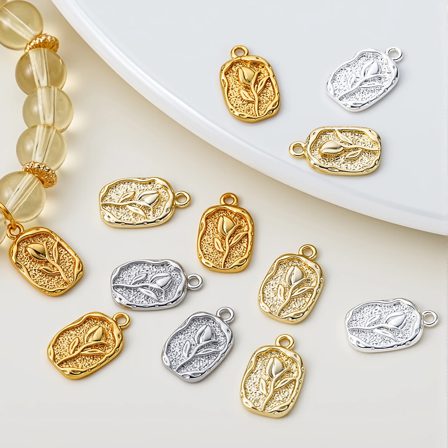 2Piece/Pack 9*14.5mm 14/18K Gold Color Plated Rose Flower Pendants for DIY Bracelet Necklace Jewelry Making Accessories
2Piece/Pack 9*14.5mm 14/18K Gold Color Plated Rose Flower Pendants for DIY Bracelet Necklace Jewelry Making Accessories