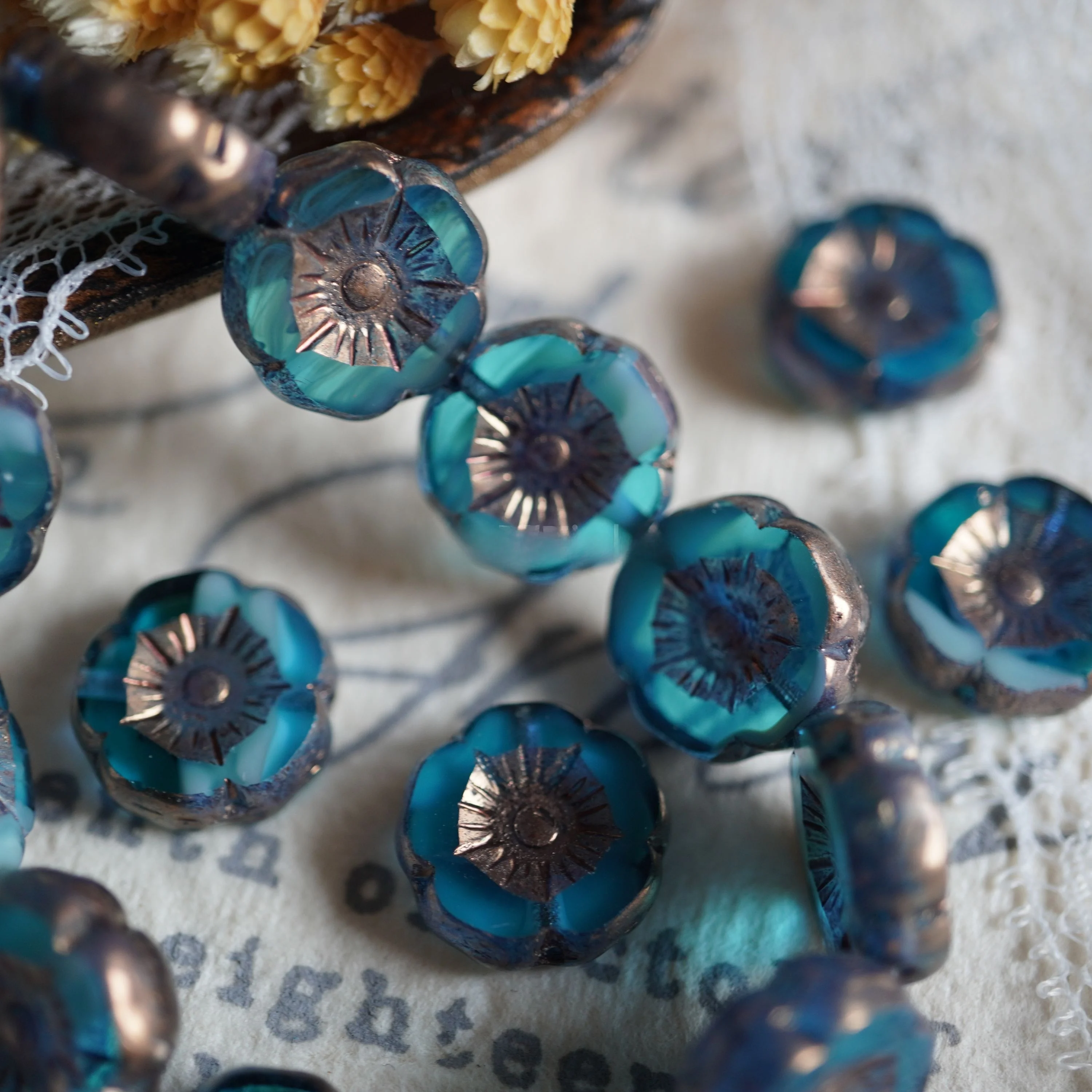 Браслет из чешских бусин Deep Blue Gradient Cut Hawaiian Flower 2 мм, материал для рукоделия, модные ювелирные аксессуары
Браслет из чешских бусин Deep Blue Gradient Cut Hawaiian Flower 2 мм, материал для рукоделия, модные ювелирные аксессуары