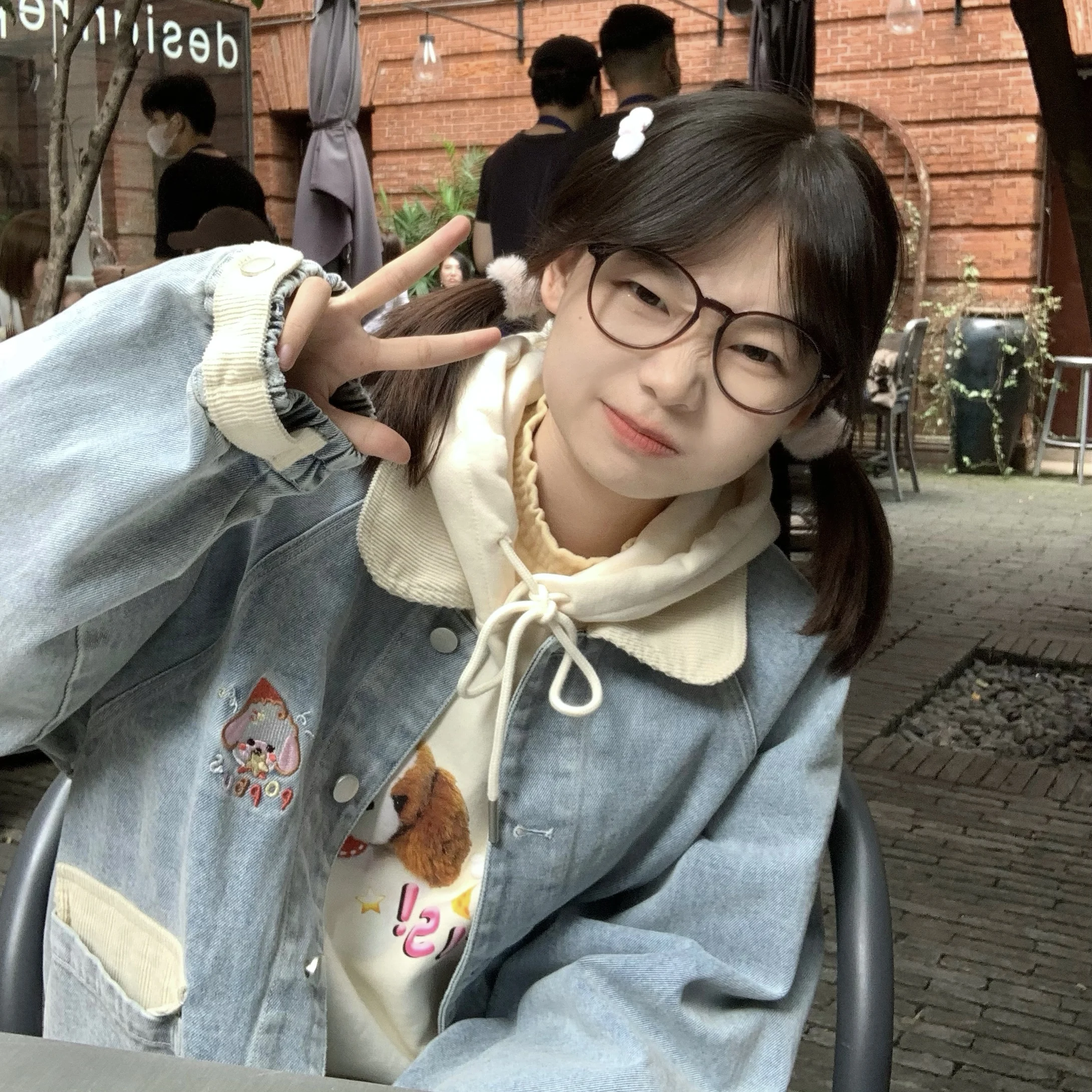 Оригинальное вельветовое лоскутное джинсовое пальто с вышивкой собаки из ягненка, хлопковое пальто с мехом звезды, женская верхняя одежда
Оригинальное вельветовое лоскутное джинсовое пальто с вышивкой собаки из ягненка, хлопковое пальто с мехом звезды, женская верхняя одежда