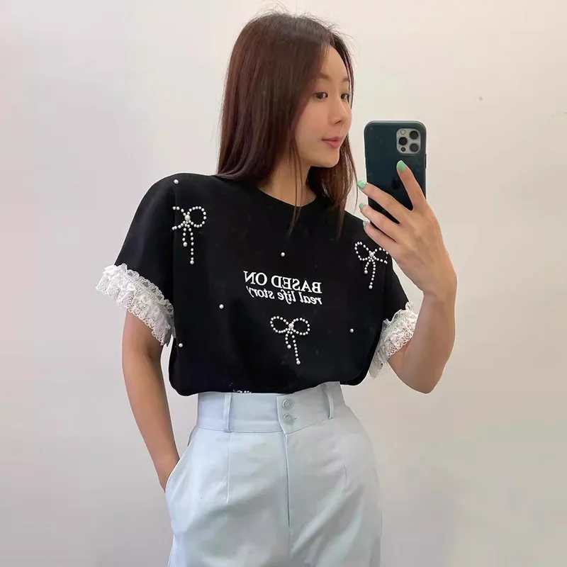 Korean chic summer niche retro bow nail bead versatile patchwork lace short sleeved letter T-shirt for women 2025 New Summer
Korean chic summer niche retro bow nail bead versatile patchwork lace short sleeved letter T-shirt for women 2025 New Summer