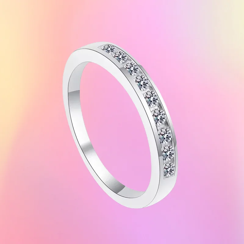 Fine Jewelry Womens Luxury PT950 Platinum Moissanite VVS1 D Color Arrange Diamond 0.27CT Round Sparkling Simple Ring for Female
Fine Jewelry Womens Luxury PT950 Platinum Moissanite VVS1 D Color Arrange Diamond 0.27CT Round Sparkling Simple Ring for Female