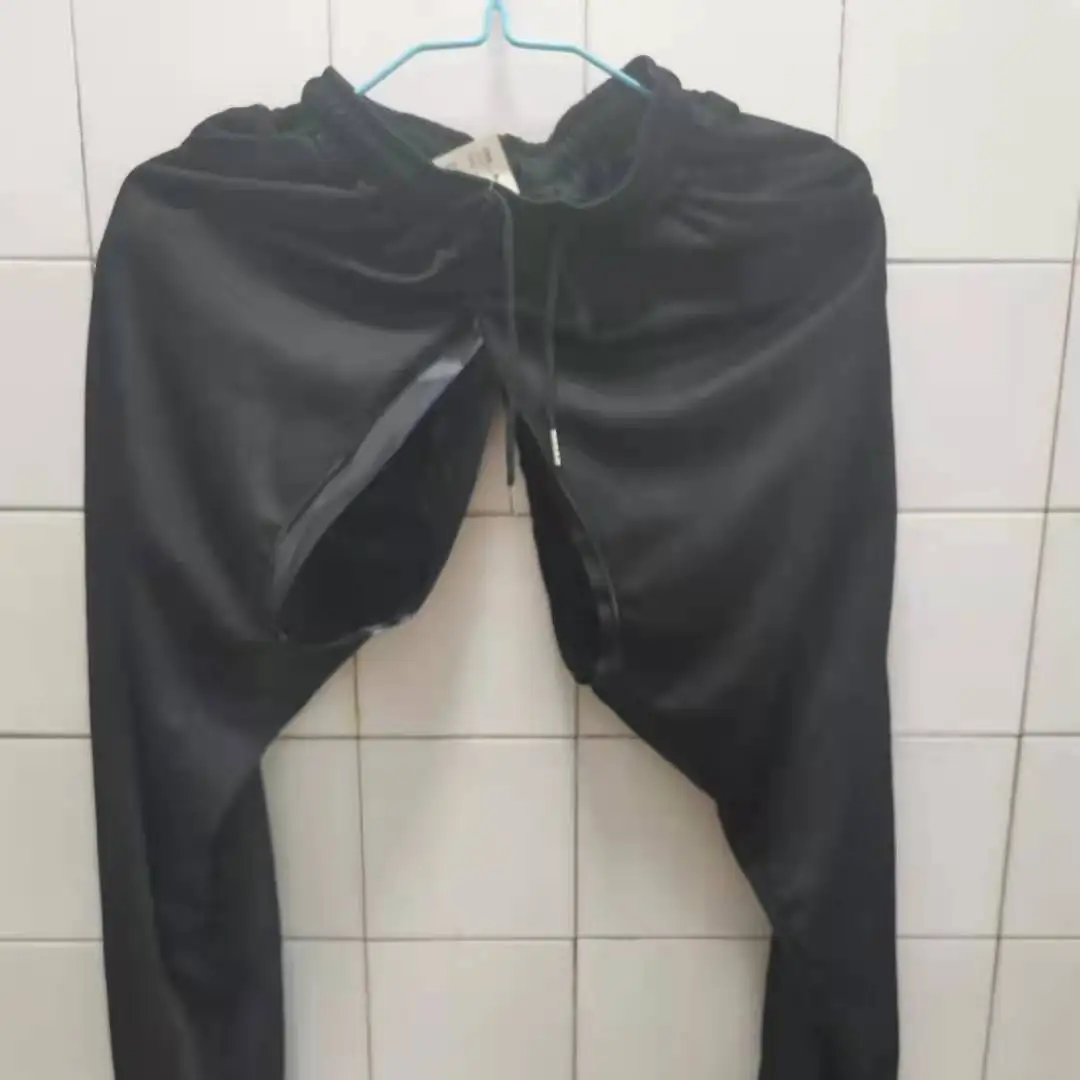 Мужские брюки из ледяного шелка Me Qui Dry с двойной головкой и невидимой молнией, свободные, большого размера, с кондиционером, крутые брюки с манжетами, летние повседневные футболки...
Мужские брюки из ледяного шелка Me Qui Dry с двойной головкой и невидимой молнией, свободные, большого размера, с кондиционером, крутые брюки с манжетами, летние повседневные футболки...