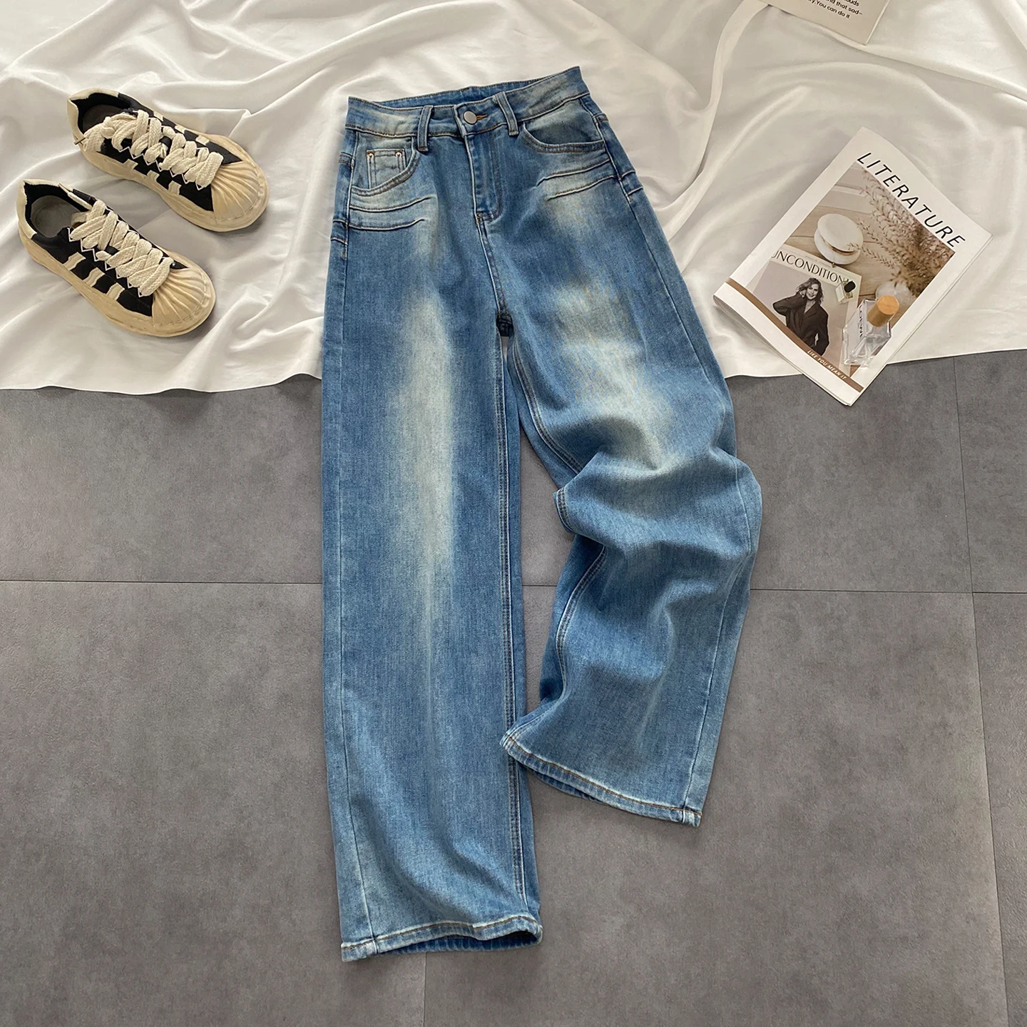 Весенне-осенние потертые синие джинсы для мужчин, прямые джинсовые брюки в стиле ретро, американские повседневные модные мужские свободные брюки
Весенне-осенние потертые синие джинсы для мужчин, прямые джинсовые брюки в стиле ретро, американские повседневные модные мужские свободные брюки