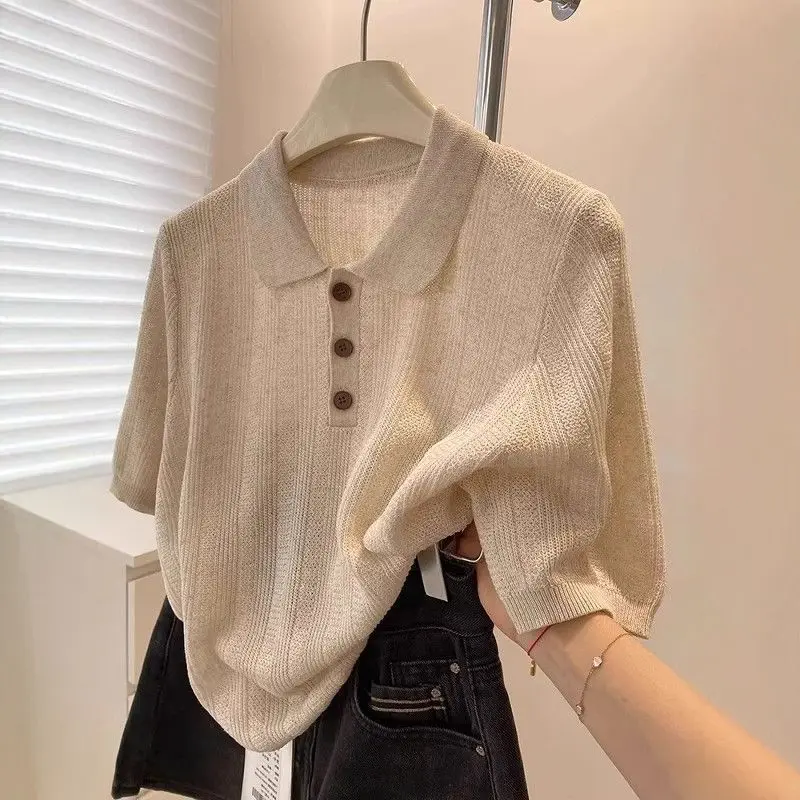 Retro And Minimalist Polo Collar Knitted Short Sleeved Women'S Summer New Style, High-End Temperament Versatile Top
Retro And Minimalist Polo Collar Knitted Short Sleeved Women'S Summer New Style, High-End Temperament Versatile Top
