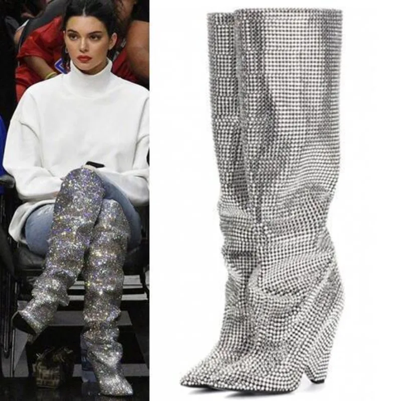 Designer Brand Fashion Shiny Full Diamond Show Shoes Star with High Heel Long Barrel Rhinobarrhine-pointed Women's Boots
Designer Brand Fashion Shiny Full Diamond Show Shoes Star with High Heel Long Barrel Rhinobarrhine-pointed Women's Boots