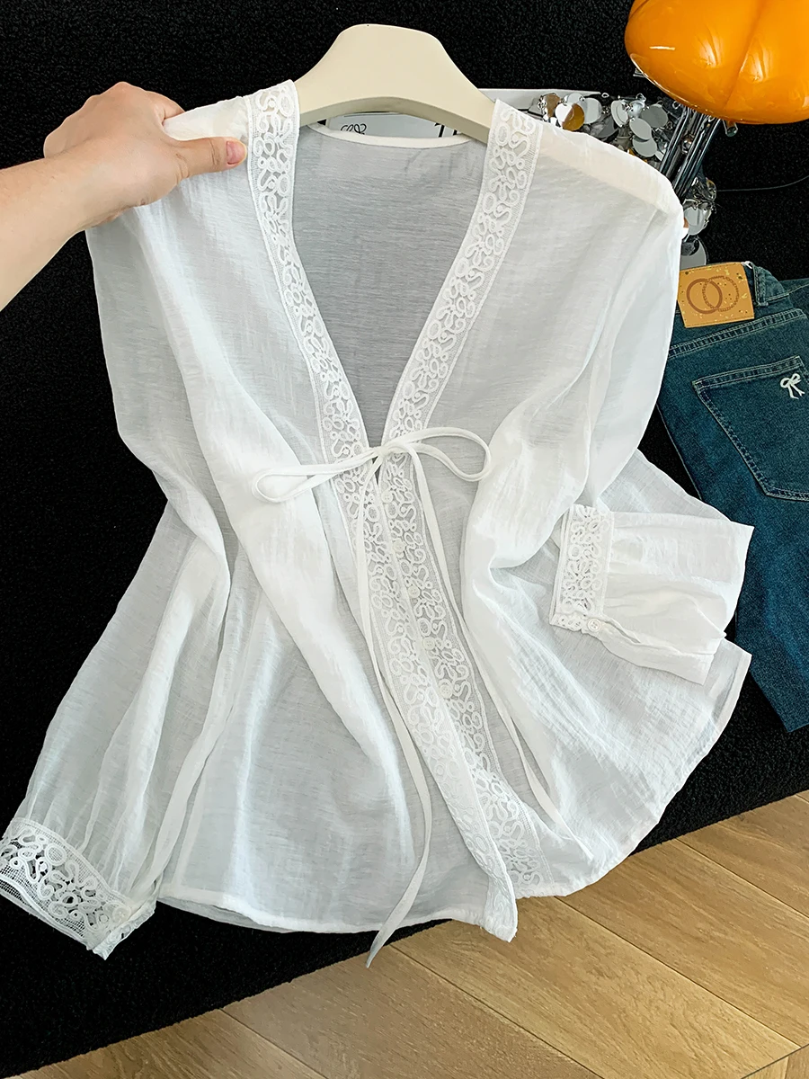 Lace Splice V-Neck Long Sleeve Women's Summer Shirt with Strap Loose Fit Slimming Open Cardigan Sun Protection Breathable
Lace Splice V-Neck Long Sleeve Women's Summer Shirt with Strap Loose Fit Slimming Open Cardigan Sun Protection Breathable