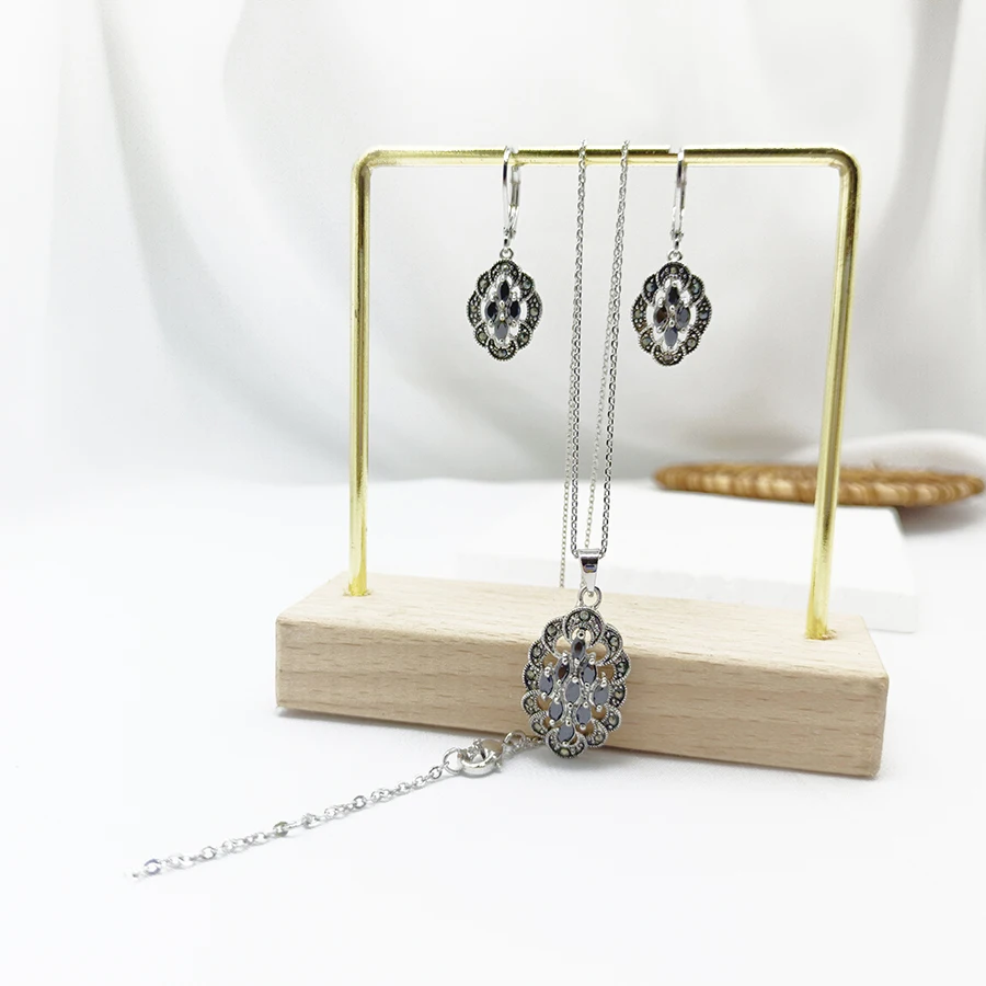 French retro court style new pure handmade inset fashion exquisite national wind black garnet zircon necklace earrings set
French retro court style new pure handmade inset fashion exquisite national wind black garnet zircon necklace earrings set