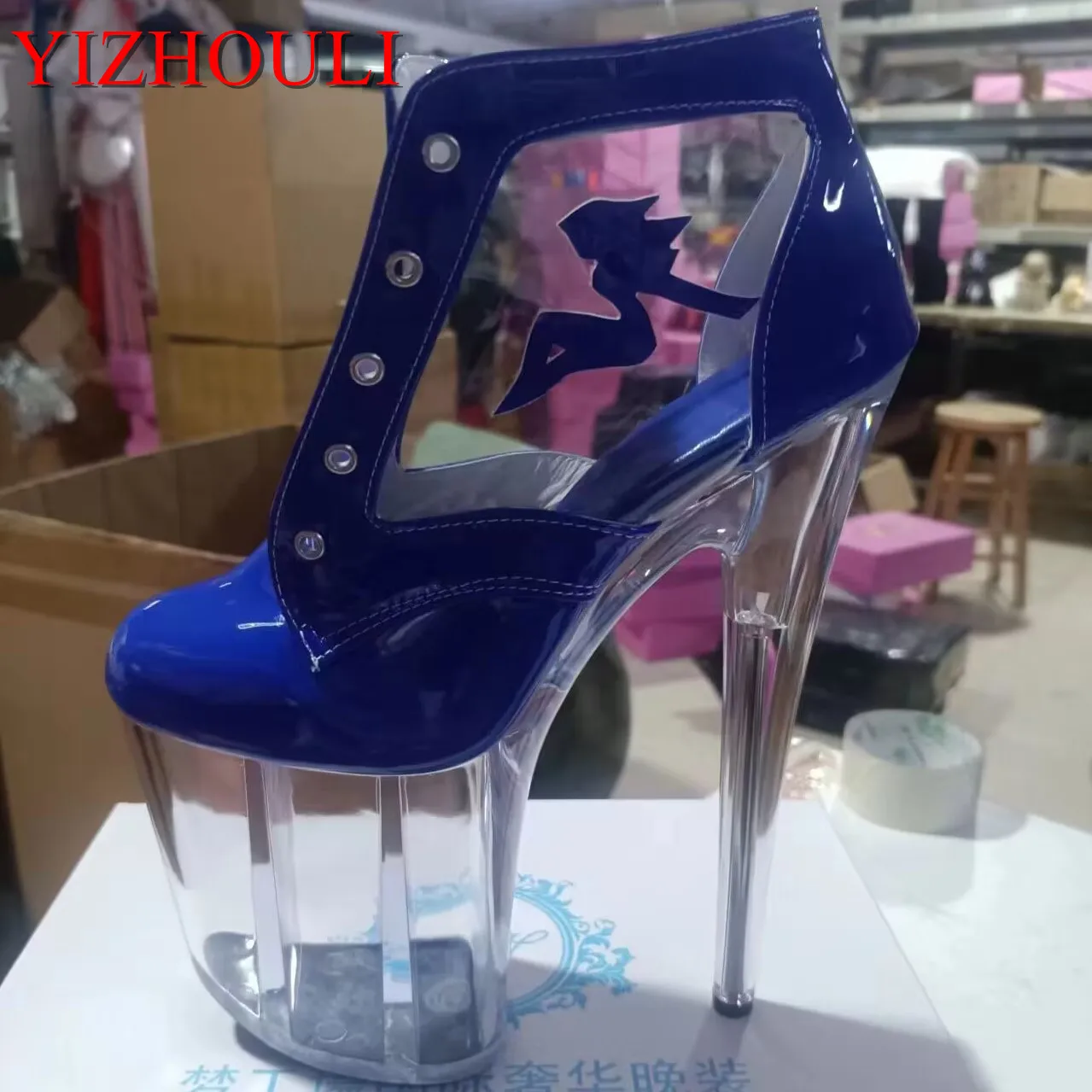 Transparent waterproof women's 20cm high heels, wedding party shoes, stage model sexy party glass dance shoes
Transparent waterproof women's 20cm high heels, wedding party shoes, stage model sexy party glass dance shoes