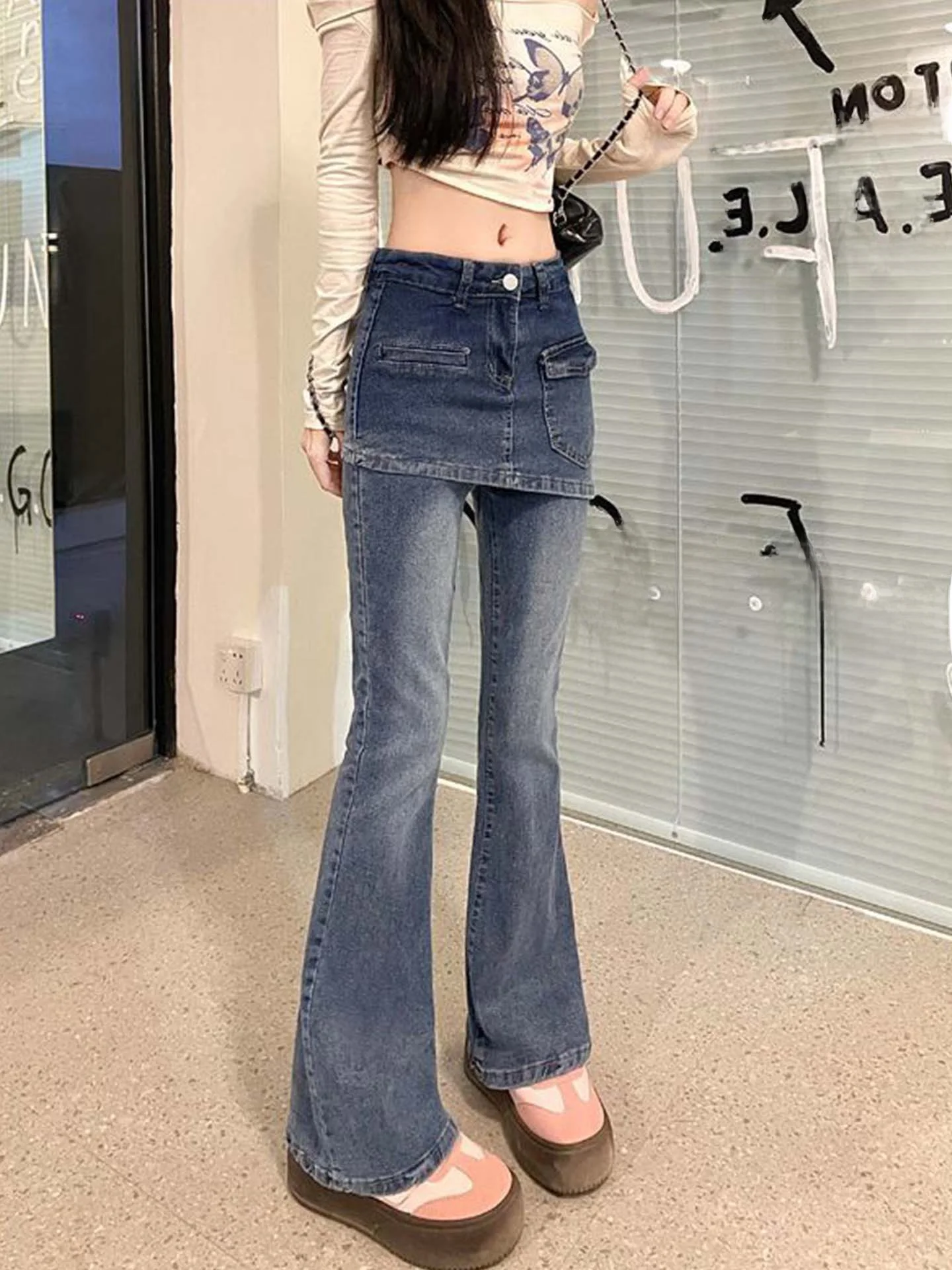 Low Waist Slim Fit Bell Bottom Jeans Women's Fashionable Hoof Design Summer New Arrival Denim Pants Micro Flared Trousers
Low Waist Slim Fit Bell Bottom Jeans Women's Fashionable Hoof Design Summer New Arrival Denim Pants Micro Flared Trousers