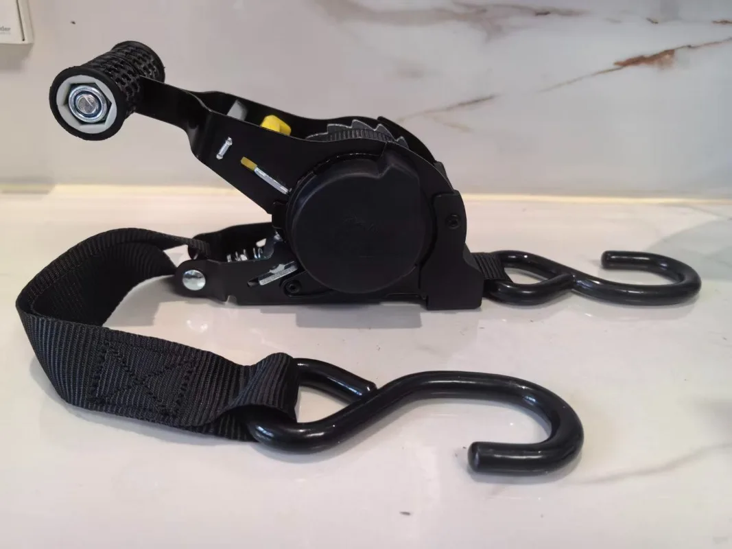 Auto Recovery Heavy Duty Ratchet Tie Down Strap with Automatic Scaling Tensiometer for Cargo Securing Lashing
Auto Recovery Heavy Duty Ratchet Tie Down Strap with Automatic Scaling Tensiometer for Cargo Securing Lashing
