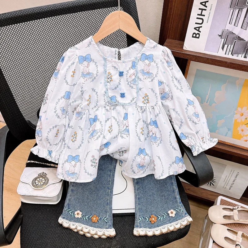 086Girls2025Spring and Autumn New Children's Clothing for Girls Cute Bunny Shirt with Lace Trim and Denim Pants Set
086Girls2025Spring and Autumn New Children's Clothing for Girls Cute Bunny Shirt with Lace Trim and Denim Pants Set
