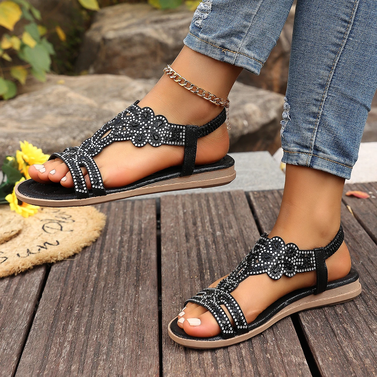 Women's 2026 New Fashion Sequin Decorated Non-Slip Flat Sandals Summer Solid Color Casual Bohemian Style Open Toe Sandals
Women's 2026 New Fashion Sequin Decorated Non-Slip Flat Sandals Summer Solid Color Casual Bohemian Style Open Toe Sandals