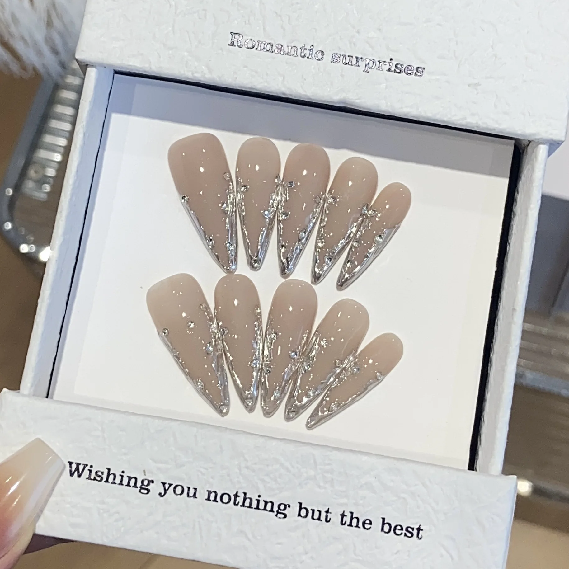 10Pcs Cat Eye Almond Handmade Press on Nails Fake Nails with Rhinestone Design Wearable Stick-on Nails False Nail Uñas Postizas
10Pcs Cat Eye Almond Handmade Press on Nails Fake Nails with Rhinestone Design Wearable Stick-on Nails False Nail Uñas Postizas