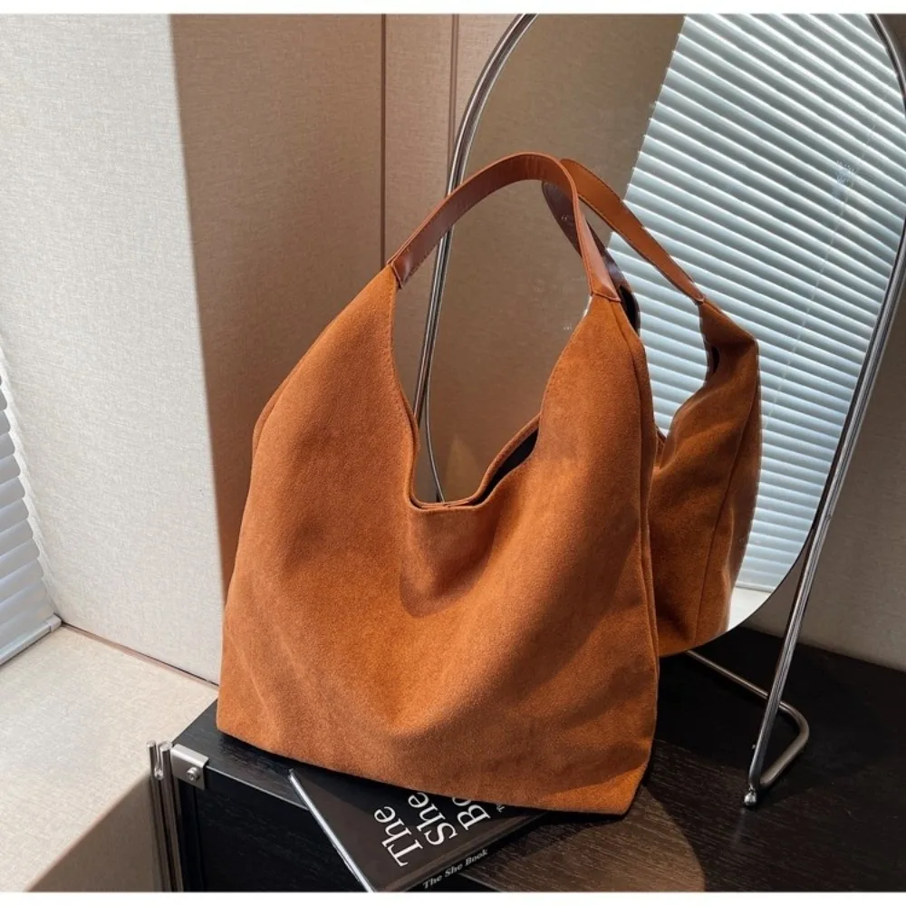Suede Material Shoulder Bag Large Capacity Waterproof Bucket Bag Relaxing Design Solid Color Large Capacity Bag Autumn Winter
Suede Material Shoulder Bag Large Capacity Waterproof Bucket Bag Relaxing Design Solid Color Large Capacity Bag Autumn Winter