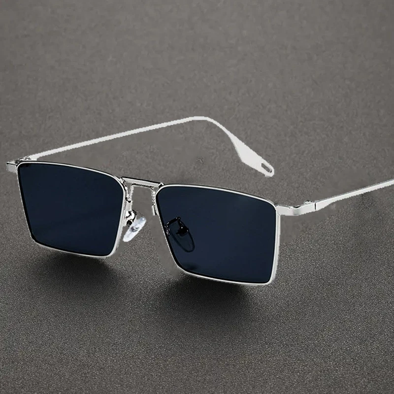 New Niche Small Frame Sunglasses For Men And Women High-Quality Steampunk UV Protection Strong Light Protection For Driving
New Niche Small Frame Sunglasses For Men And Women High-Quality Steampunk UV Protection Strong Light Protection For Driving