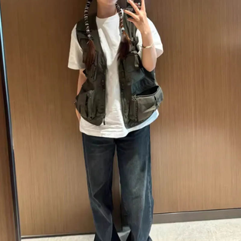 Spring and autumn thin style overalls multi-pocket outdoor fishing quick-dry V-neck vest jacket for women
Spring and autumn thin style overalls multi-pocket outdoor fishing quick-dry V-neck vest jacket for women