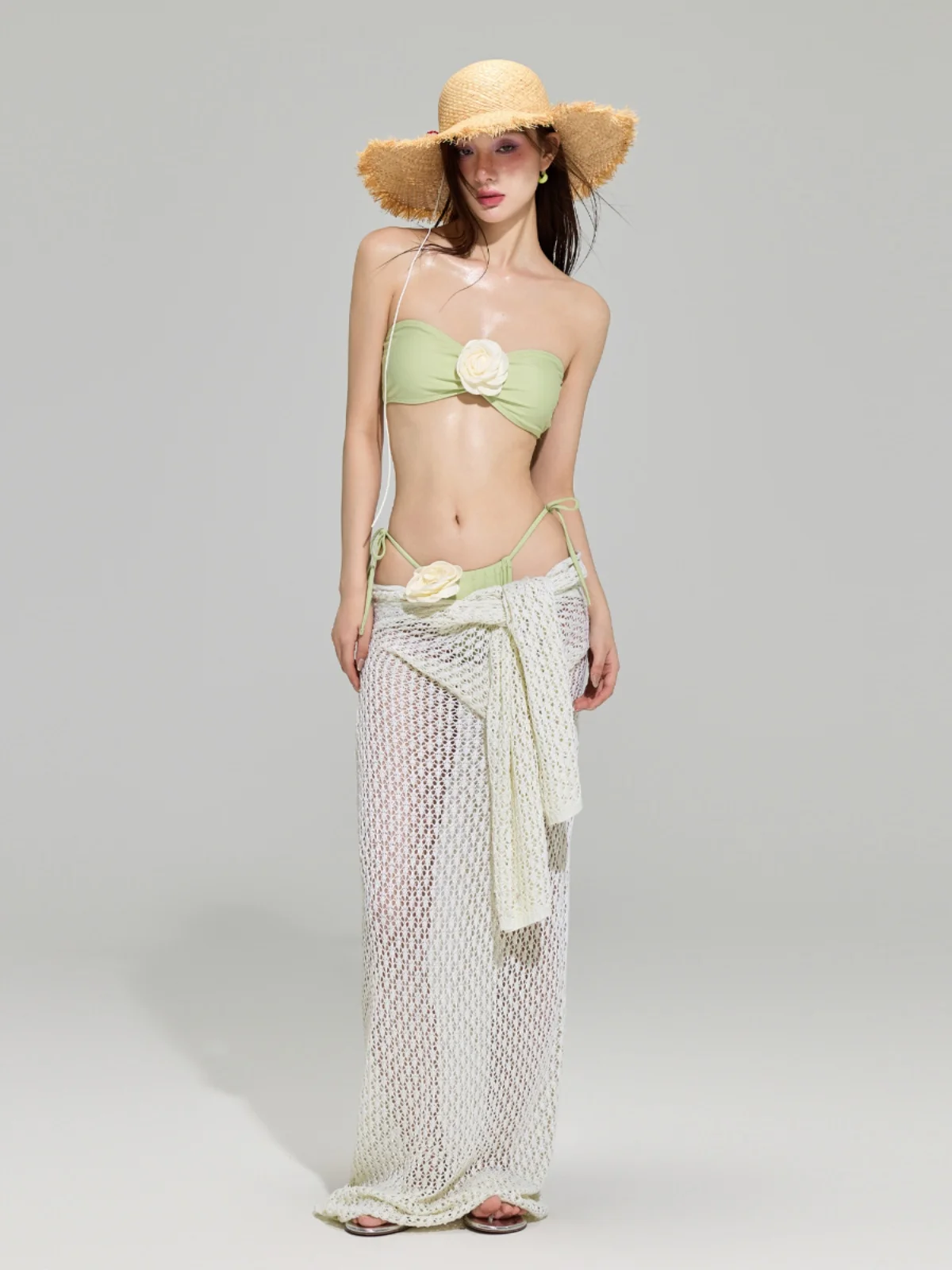 Loka Art 2025 New Green Camellia Bikini Knitted Long Dress Slimming Holiday Style Women's Separate Swimsuit Beach Playwear
Loka Art 2025 New Green Camellia Bikini Knitted Long Dress Slimming Holiday Style Women's Separate Swimsuit Beach Playwear